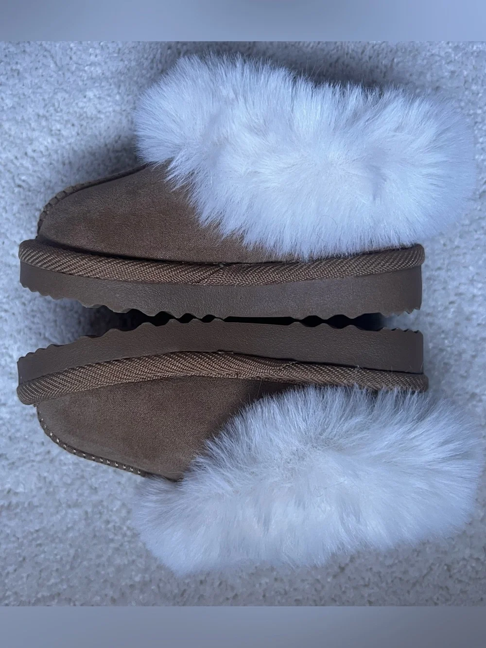 Cat & Jack Slippers